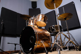LIVE ROOM